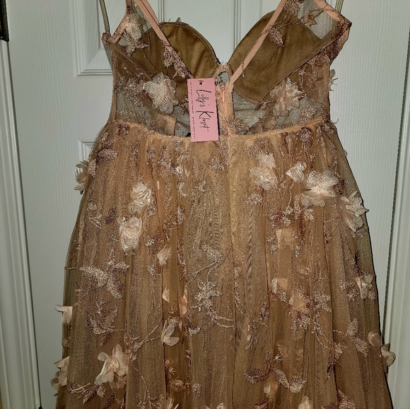 Lillys's Kloset Size M, Blush color - Picture 3 of 7